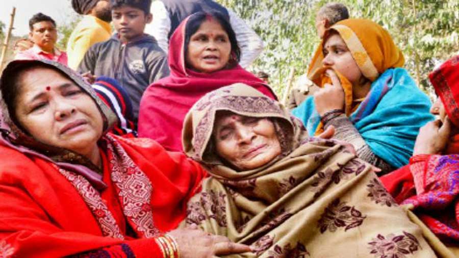 Uttar Pradesh | Yogi Adityanath’s bulldozer drive claims mom, daughter ...