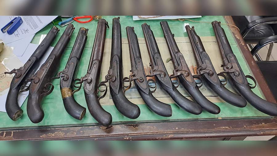 A set of antique guns