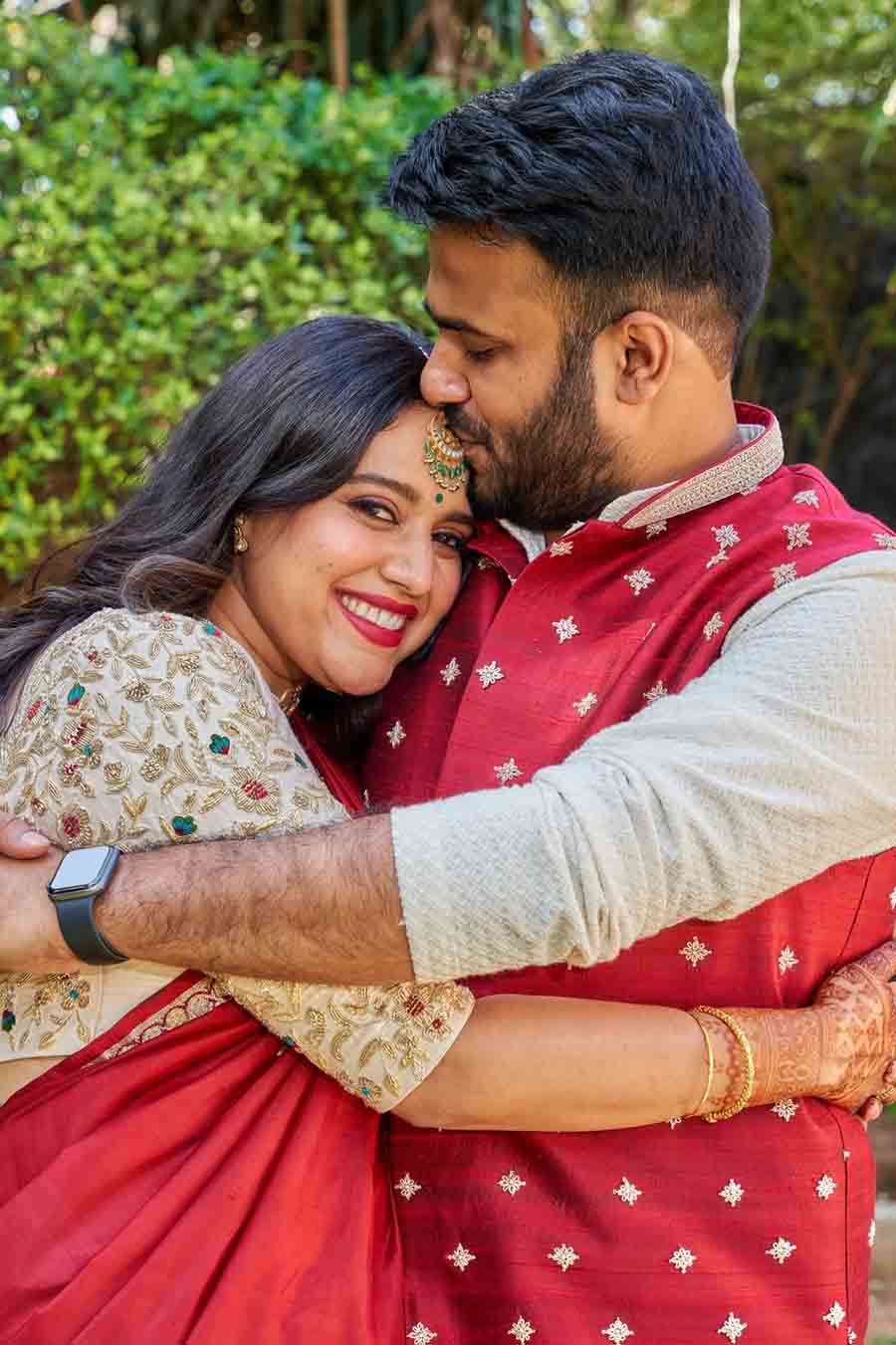 After meeting at the Delhi protest march, Swara and Fahad bonded over a cat called Ghalib that the actress brought home from the streets. 