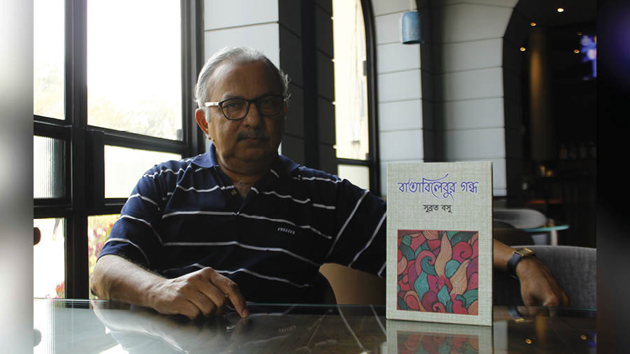 Subrata Basu with his book, ‘Batabi Lebur Gondho’, at the Royal Calcutta Golf Club