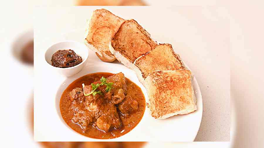 A Goan staple dish, Pork Vindalho, is a smooth hot and spicy curry served with butter-toasted pav. Try it if you like your pig fiery!