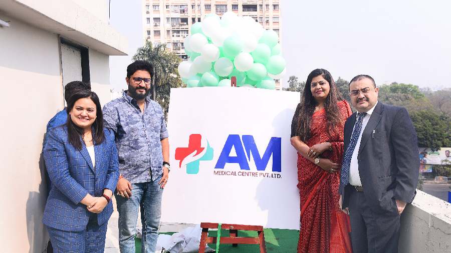 The logo of AM Medical Centre was unveiled by Dr Moon Chattoraj (extreme left).