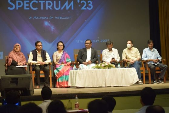 Spectrum’23 had its grand opening by the hands of Hon’ble Principal Rev. Dr. Dominic Savio, SJ. The opening ceremony was also chaired by esteemed dignitaries which included the likes of Dr. Bertram Da Silva, Vice-Principal, Arts and Science, Dr. Indranath Chaudhuri, Head, Dept. of Physics, the Dean of Science as well as the Dean of Arts and chief guest Prof. Subir K. Das, Theoretical Sciences Unit, Jawaharlal Nehru Centre for Advanced Scientific Research, Bangalore. 
