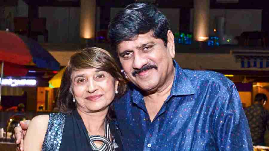 “This festival has shown where the club is headed in terms of next-generation entertainment and shows. Not only has it established a new benchmark in the quality of performance but also it is the first time that any club in Calcutta has seen this kind of set-up. Hope to bring in more such shows,” said club president Nitin Dani, seen here with his wife.