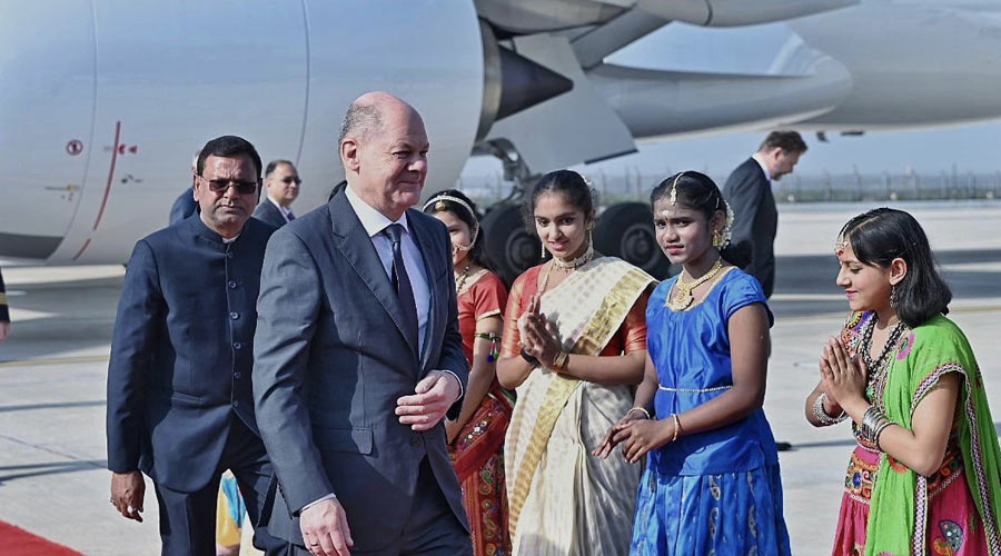 Olaf Scholz | German Chancellor Olaf Scholz Arrives In India On Two-day ...