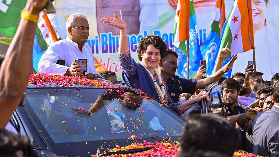 Priyanka Gandhi | Congress Workers Have Courage To Fight BJP: Priyanka ...