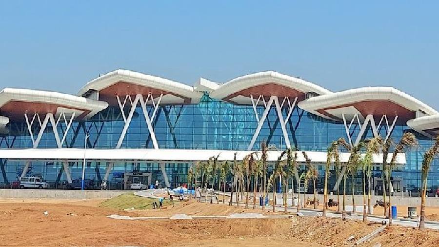 The Prime Minister will lay the foundation stone for multiple road development projects of more than Rs 215 crore, including construction of new bypass road for Shikaripura Town on NH 766C connecting Byndur – Ranebennur.