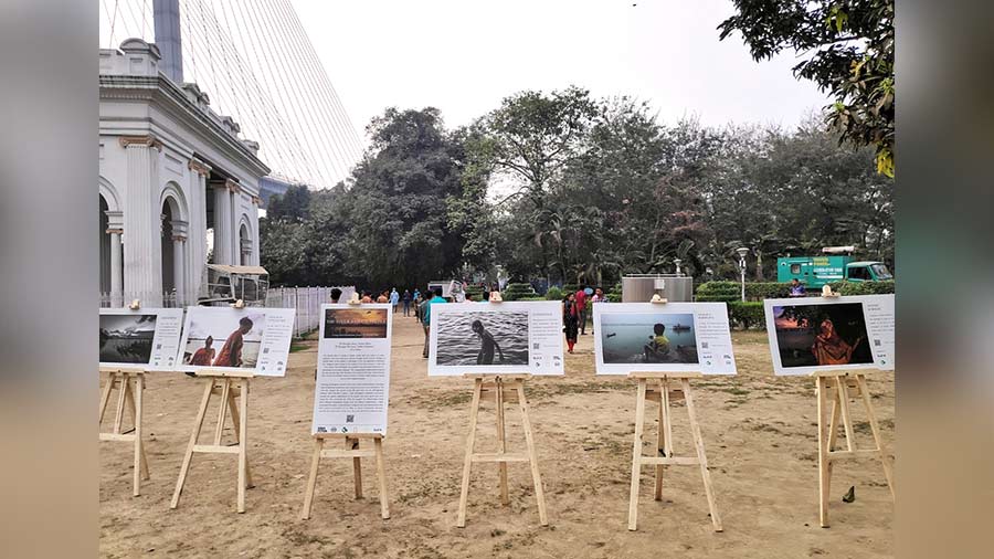 The photography exhibition ‘The River and its People’ was part of The Photo-Inclusion Project conceptualised by Pubarun Basu for the festivala and showcased everyday life along the ghats