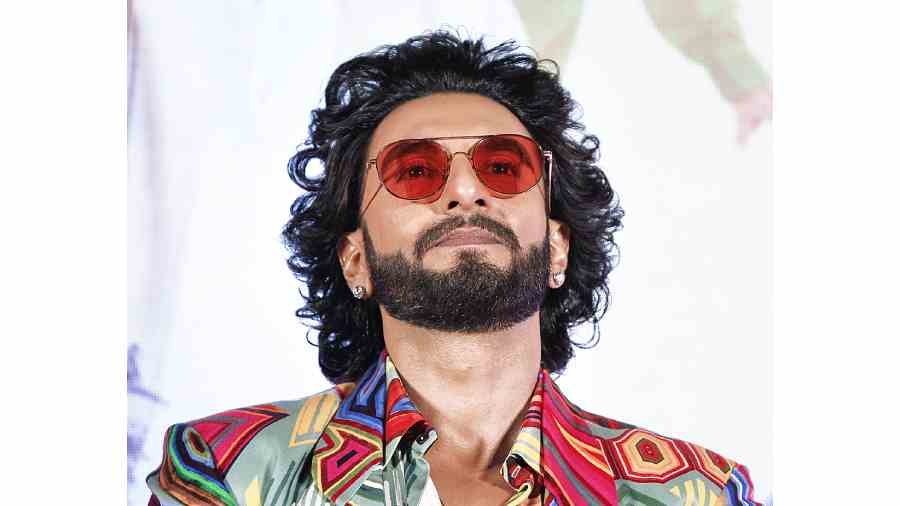 look like Ranveer Singh - Playground