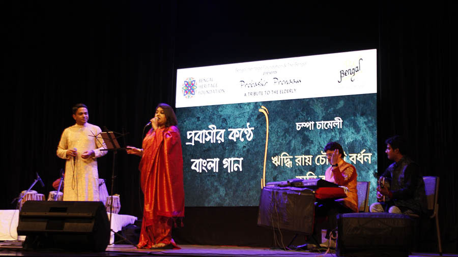 The opening performance of the afternoon was delivered by members of Pronam, a joint initiative of Kolkata Police and The Bengal to cater to the needs of senior citizens in the city. A wholesome musical set was made even more special by percussionist Biplab Mondal