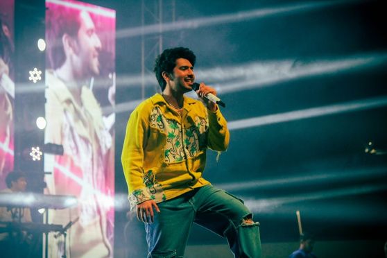  Last but not the least, the fourth and the final day happened to be the most magical of all as the very popular and melodic singer- Armaan Malik graced Umang with his heartfelt presence. 