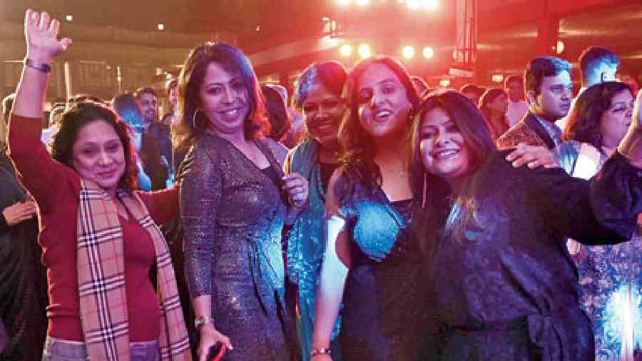 Swapnil Ray (extreme left), a club member who was there with a bunch of friends, said, “We come for the 31st night bash at the club every year. The music is good, the atmosphere is incredible and what better way to welcome the new year than in the company of old friends!”
