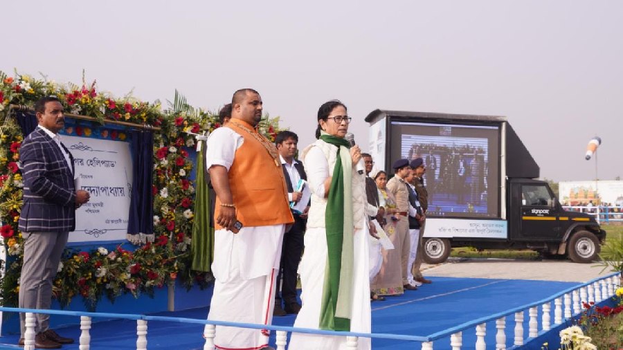 The permanent helipads in Gangasagar is likely to provide faster transportation to the famous pilgrimage site at the southern tip of Bengal. The helipads apart, she will also inaugurate a few other projects, including a bridge in Kakdwip.