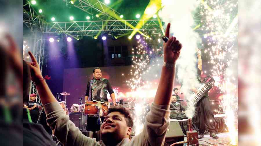 With Humsufi on stage, lights beaming down, and fireworks lighting the place up, CSC counted down to the midnight hour as the place erupted in unbridled joy and euphoria, shouting it out and welcoming 2023 with an absolute bang.