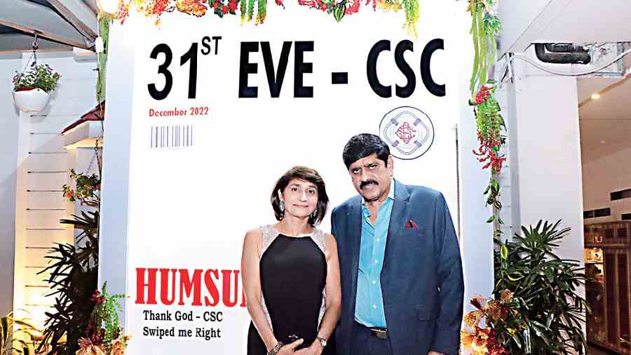 “This year we looked forward to usher in the New Year in style especially after cancellation of last year’s celebrations because of the pandemic. The members and their guests thoroughly enjoyed the programme with their favourite tipple and sumptuous fare at their home away from home,” said Nitin Dani, president, CSC, with wife Anita.