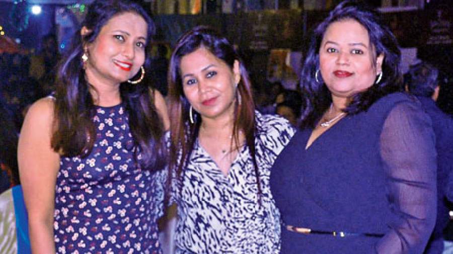 Navy blue was the colour code these ladies swore by as they channelled their inner fashionistas at the New Year’s Eve party