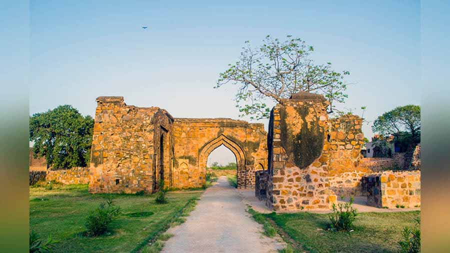 Arched gateways, Feroz Shah Kotla