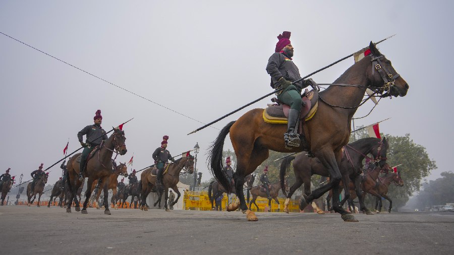 President's bodyguards rehearse for the Republic Day Parade 2023. 