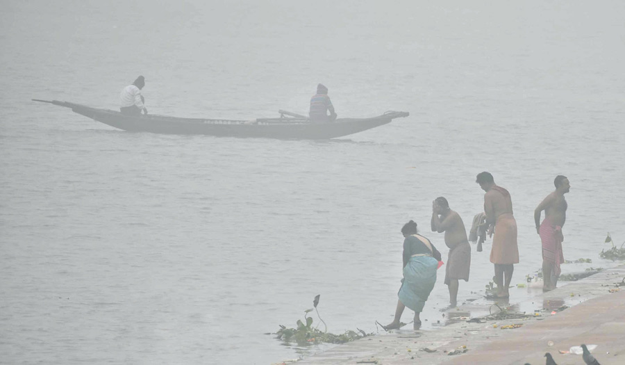 Winter chill continues in the city. Seen in the picture is a fog-shrouded Ganga ghat in north Kolkata on Saturday