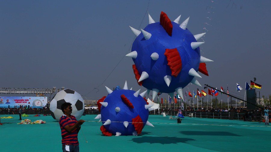 We have given special emphasis on tourism and employment to keep the journey of development in Gujarat uninterrupted. Today's kite festival is an example of that, the CM said. 