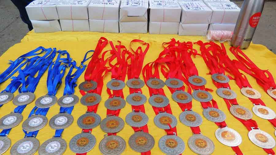 Medals lined up for the participants