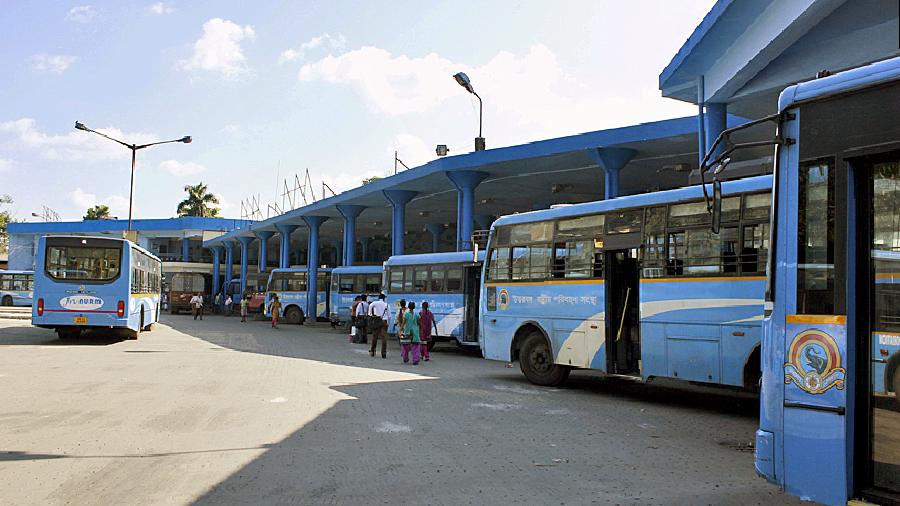 Buses of the North Bengal State Transport Corporation at the Tenzing Norgay terminus in Siliguri