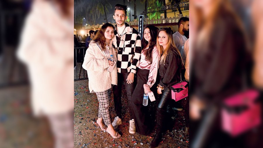 (Left to right) Hip-hop fans Hafsa Hafiz, Aamir Iqbal, Alefia Talat, Tanzi khan posed for the Telegraph. “The show was one-of-a-kind! It was a fantastic evening. We’ve been fans since MTV Hustle. We couldn’t put it into words... it was all from the heart,” said Alefia, a student of The Bhawanipur Education Society College.