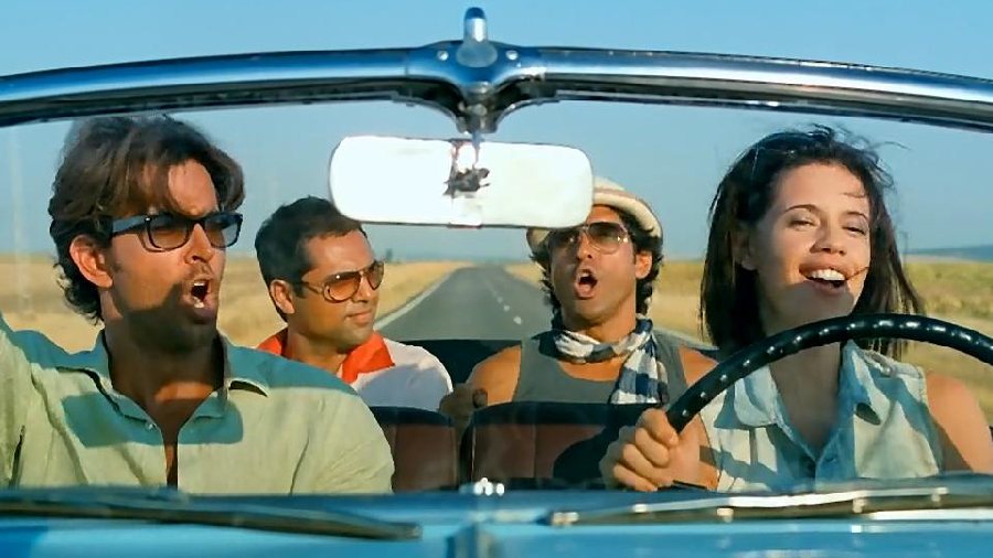 In Zoya Akhtar directorial 'Yeh Jawaani Hai Deewan', Kalki made her presence felt with her role as a jealous, possessive girlfriend 'Natasha', Kabir's ( played by Abhay Deol) character. 