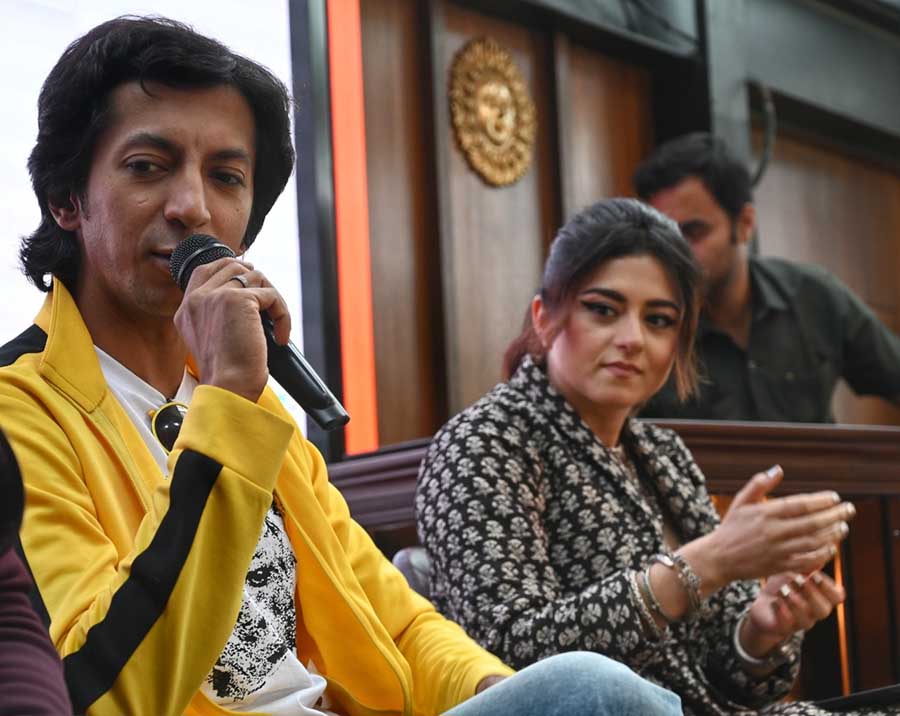 (L-R) Anshuman Jha and Riddhi Dogra at the Lakadbaggha song launch event. 