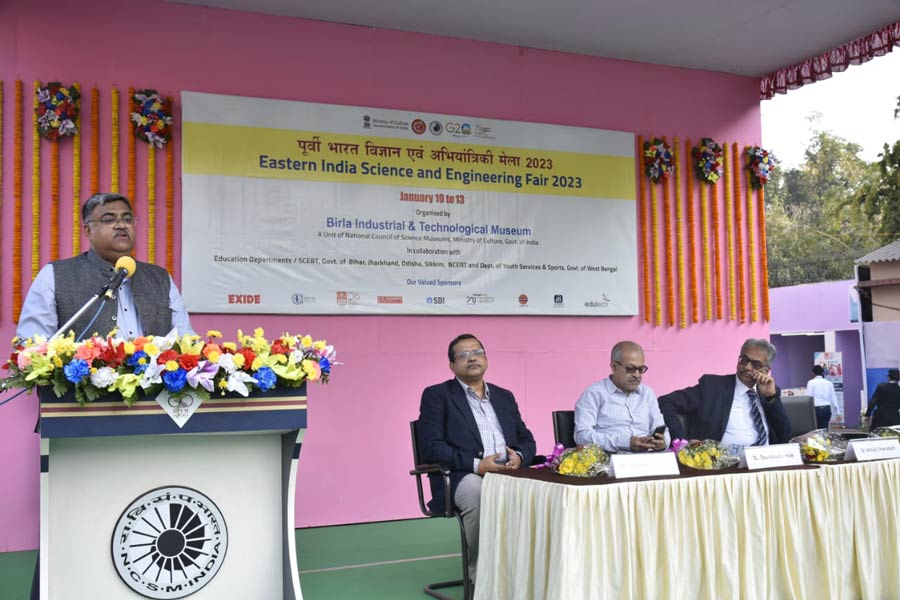 Dignitaries address the audience at the Eastern India Science and Engineering Fair 2023 organised by the Birla Industrial & Technological Museum (BITM), a unit of National Council of Science Museums. (L-R) AD  Choudhury, director-general, National Council of Science Museums; Subhabrata Chaudhuri, director, Birla Industrial & Technological Museum; Soumitro Banerjee, professor, physical sciences, IISER Kolkata; Abhijit Chakrabarti, former vice-chancellor, Jadavpur University, Kolkata and chairman, executive committee, BITM