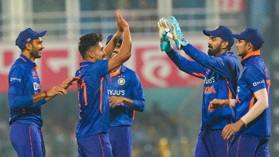 ODI | India thrash Sri Lanka by 67 runs in first ODI, take 1-0 series ...