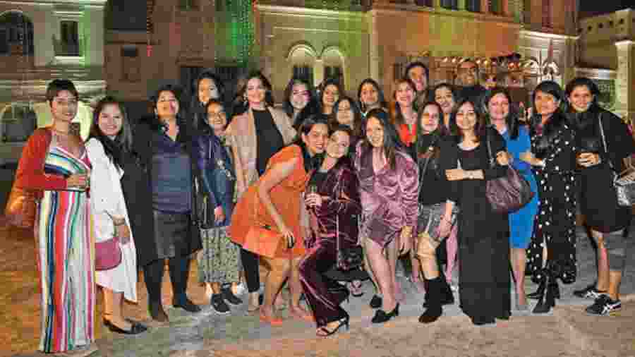 It was a batch reunion for the 2002 batch that celebrated the evening by reminiscing and making a lot of fun memories.