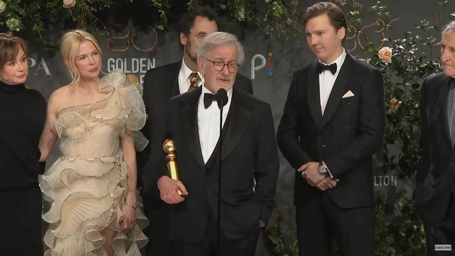 Steven Spielberg with The Fabelmans team at Golden Globe Awards 2023. 