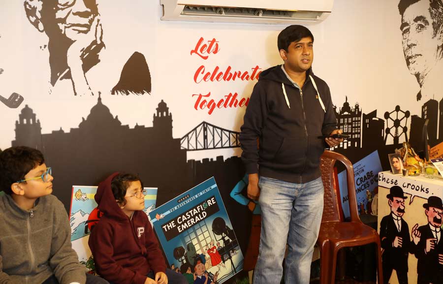 Priyodorshi Mustafi, who works in a software company, shared his stories and photographs of Tintin memorabilia and merchandise that have been imported from around the globe. According to him, “I have collected Tintin books in English and Bangla. I also started collecting books related to Tintin and official merchandises not only from India but also got them imported from Europe and Singapore.