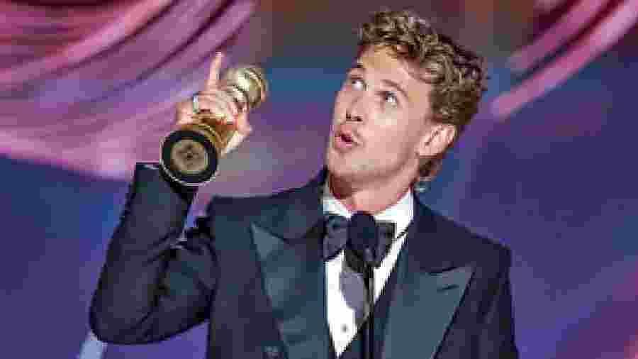 Austin Butler won Best Actor in a Drama Motion Picture for Elvis. Butler, who has confessed to being obsessed with the role, delivered his speech in Elvis Presley’s famed Mississippi drawl which he employed in the film. He concluded his acceptance speech in true fanboy fashion, with a nod to the king of rock ’n’ roll: “You were an icon and a rebel, and I love you so much!” Pointing towards the sky, Butler called out, “You are remembered, and I will never forget!”