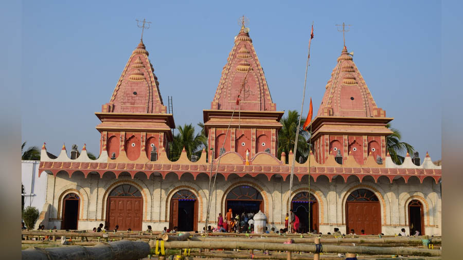 The present temple of Sage Kapil at Sagar Island was built in 1971. At least six temples were built before this which were engulfed by the sea