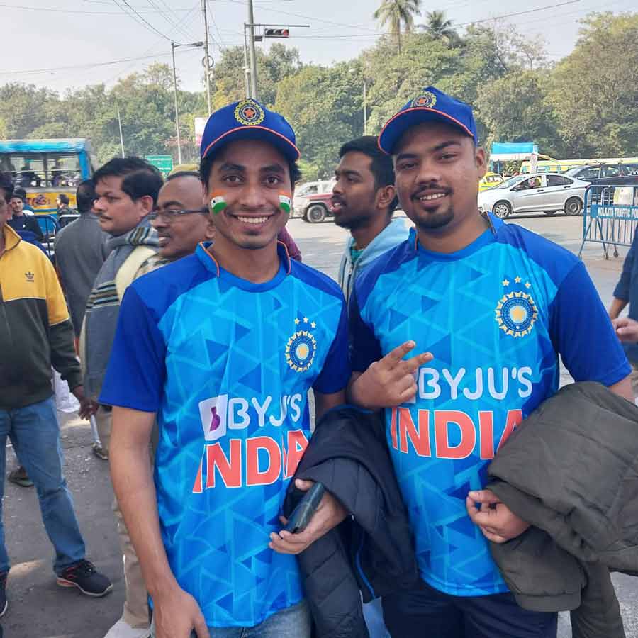 First-time visitors to the Eden Gardens, software engineers Chandan Kumar Singh and Keshav Chaudhary were excited and couldn’t wait to see Rohit Sharma and Virat Kohli live in action. ‘Eden is a high-scoring ground and the Indian side should be aggressive right from the start just like in the T20s,’ said Keshav. Chandan expected nothing less than a century from the captain