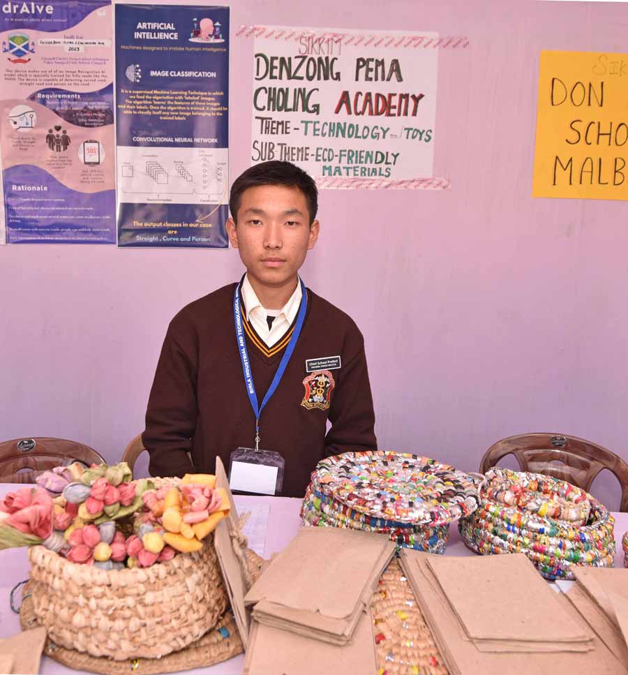 Phurba Ongdi Bhutia from Denzong Pema Choling Academy, Sikkim showed the way to move towards an eco-friendly environment by making baskets out of discarded plastic. These baskets are sturdy and durable and can last up to six to eight years post which, these can be upcycled again