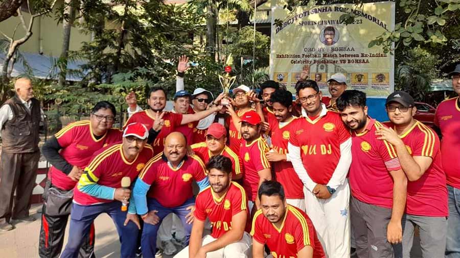 Members of the Ballygunge Government High School Alumni Association on the final day of their sports carnival on the grounds of their alma mater
