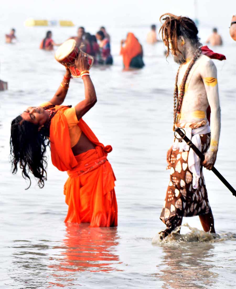 A woman and a 'sadhu' at the mela