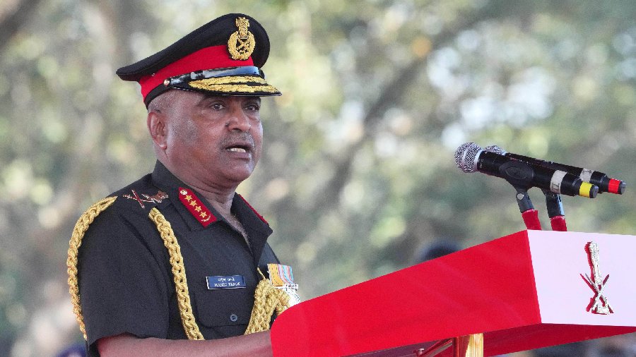 Chief of Army Staff General Manoj Pande addresses the 75th Army Day celebrations. 