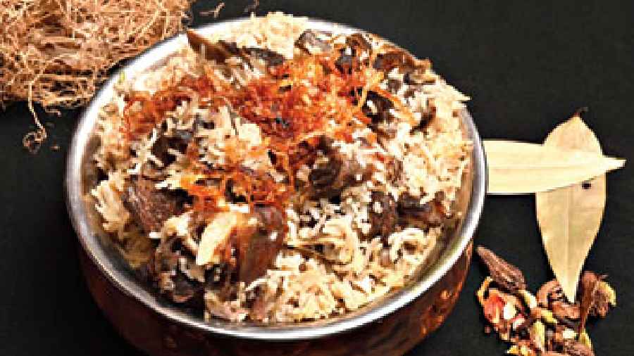 Awadhi Biryani was the yummiest dish on the menu that had soft and chewy mutton chunks that made it more delicious.
