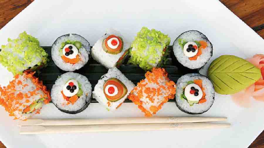 Sushi lovers can pick from a variety of sushis on offer for both meat lovers and vegetarians. There are options aplenty.