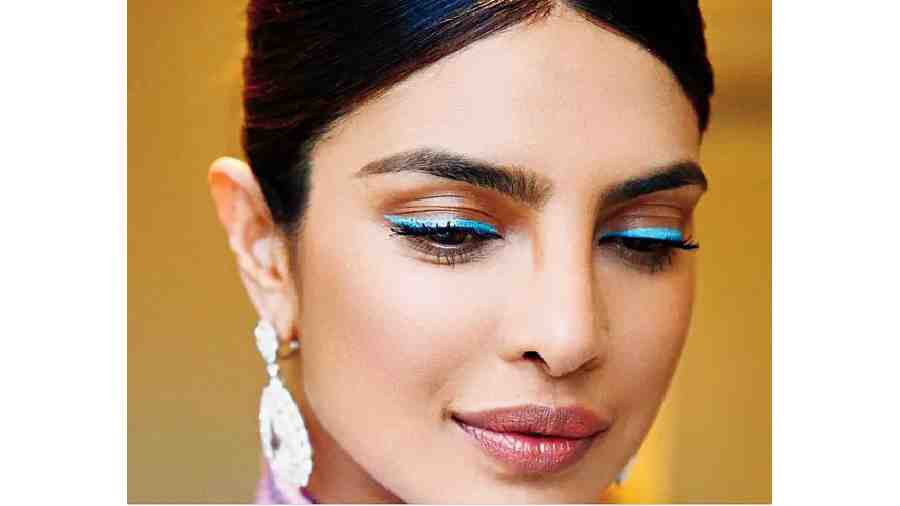 COLOURFUL EYELINERS: Pop colours are in vogue as we walk into 2023. From funky lip shades to colourful eyes, experimentation this season has shifted focus to eyeliners. From neon, blue, shades of brown, green, or even red, colourful eyeliners are taking over this season.