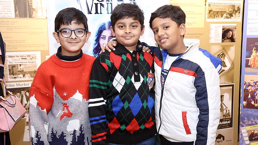 (L-R) Zion Dhar, Debarghya Mukherjee and Arav Ghosh, the child cast of the film
