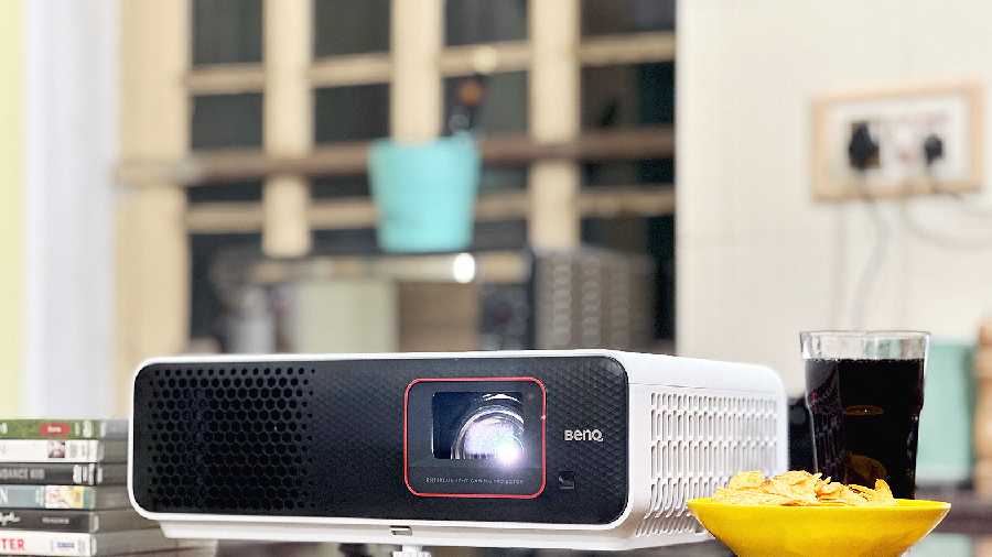 BenQ TH690ST is one of the few projectors that does justice to video games in which low latency matters