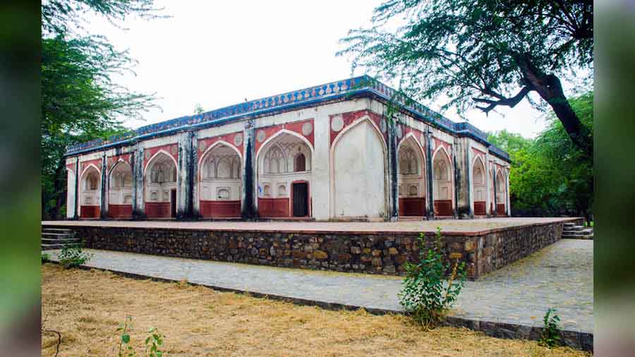 Mausoleum of Mirza Muzaffar Hussain