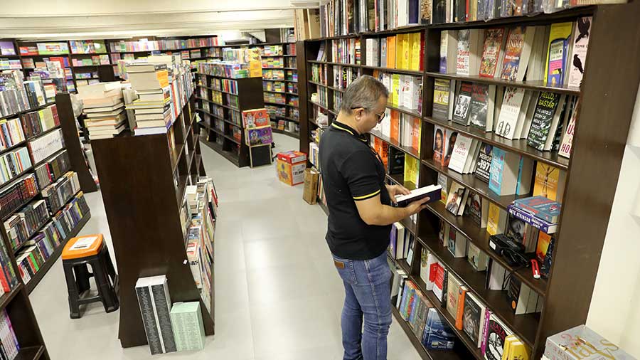 Bahrisons promises to bring a new experience to Kolkata bookworms 