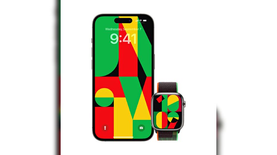  The Apple Watch Black Unity Sport Loop, watch face, and iPhone wallpaper are inspired by the creative process of mosaic, the vibrancy of Black communities in the US, and the power of unity