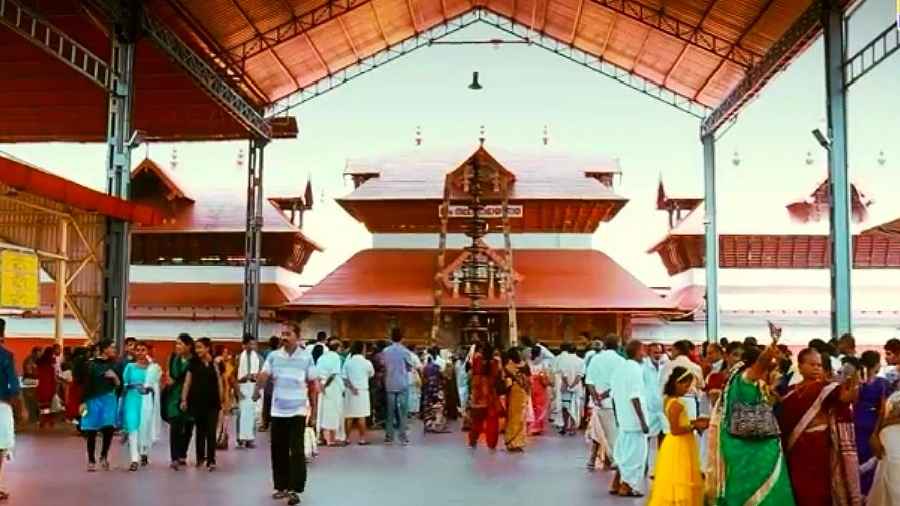 kerala-guruvayur-temple-has-over-260-kg-of-gold-nearly-20-000-gold